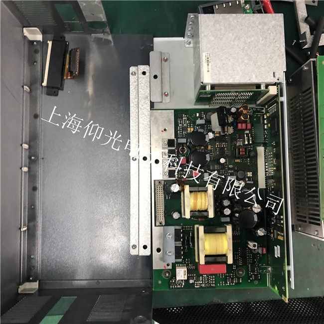 Ӣ���ڱ�Ƶ��GD300ά��