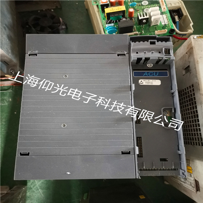 ���콺���ӹ������������Ƶ��VCB400����LED2��LED7��������ά��