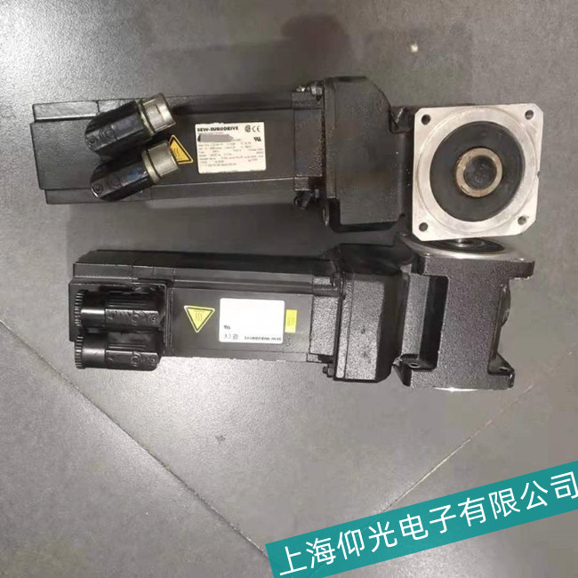 �ŷ�������ά��