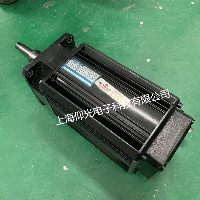 �������ŷ����ά���񶯻������쳣ƫ��