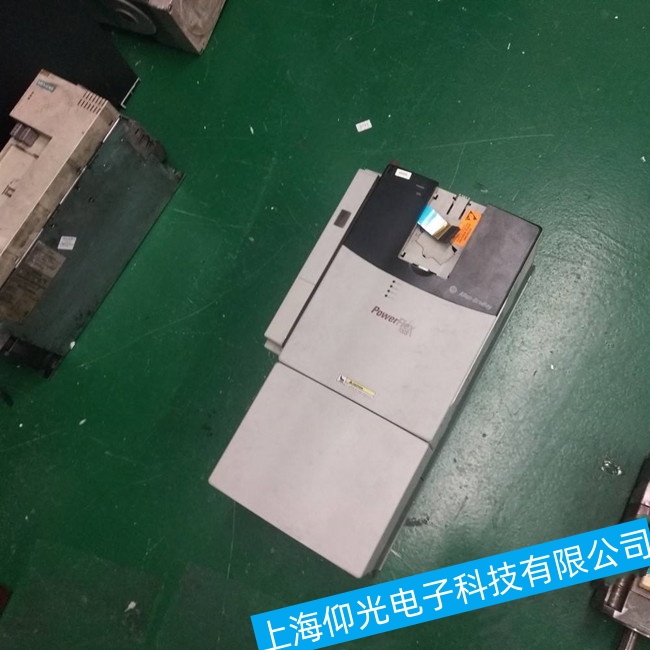 ��������RH-SDH�����˱�Ƶ������ʾ���������ά�޻�ӭ�µ�